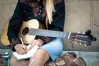 7 Problems Only Beginner Guitarists Understand