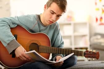 12 Tips for the Self Taught Guitar Player